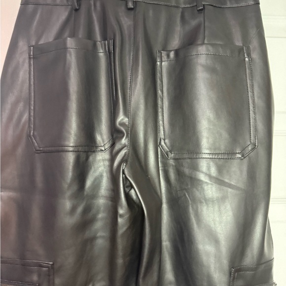 Fashion Nova Black Faux Leather Straight Leg Pants size Medium - Picture 5 of 6